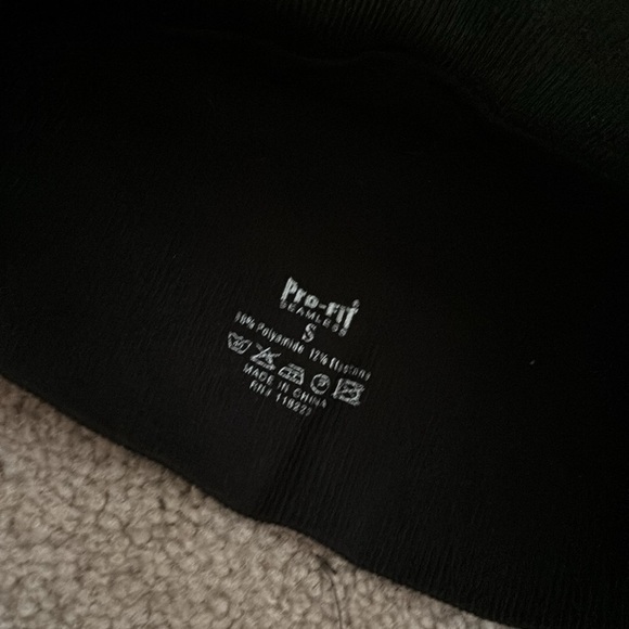 Pro-Fit Women's Black and Cream Crop Sports Bras size small - Picture 2 of 6